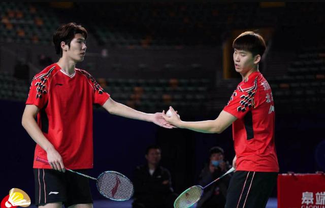 开云入口-全国羽毛球冠军赛半决赛 国羽一号男双不敌小将