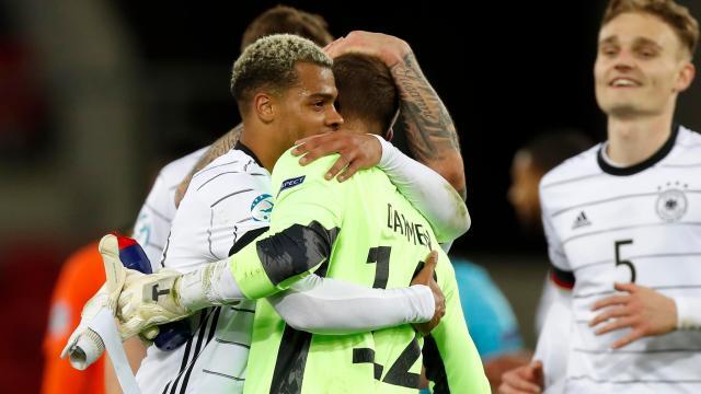 开云体育-门将送礼队友争气，斗志昂扬的德国U21错误中成长