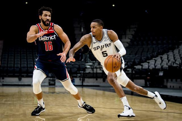 开云中国-穆雷带伤作战迎里程碑 砍下三双助马刺结束连败